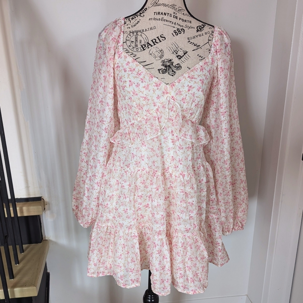 TRIXXI | Women's White/Pink Floral Sweetheart Neck Tiered Smock Back Mini Dress